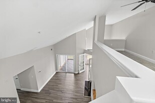 6520 Lake Park Dr, Unit 301A in Greenbelt, MD - Building Photo