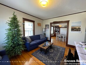 56 Hobson St, Unit 2 in Boston, MA - Foto de edificio - Building Photo