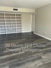 782 Village Lake Terrace in St. Petersburg, FL - Building Photo - Building Photo