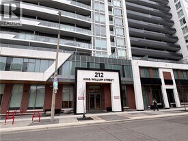 212 King William St in Hamilton, ON - Building Photo