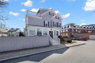 1 Bradford Ave, Unit A in Newport, RI - Building Photo - Building Photo