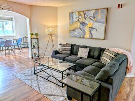 777 3 Av SW in Calgary, AB - Building Photo