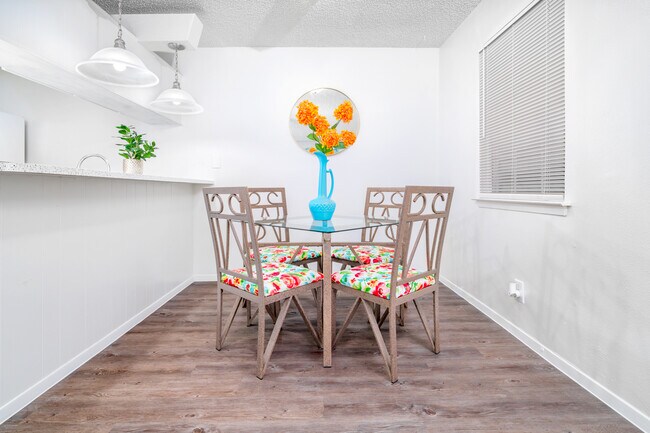 Town View in San Antonio, TX - Building Photo - Building Photo