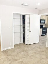 1240 NE 12th Ave-Unit -1 in Fort Lauderdale, FL - Building Photo - Building Photo