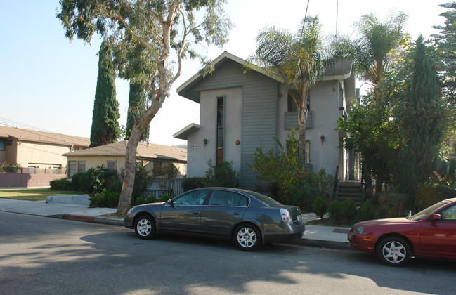 618 E Acacia Ave in Glendale, CA - Building Photo - Building Photo