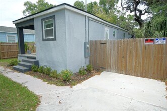 908 E Cayuga St in Tampa, FL - Building Photo - Building Photo