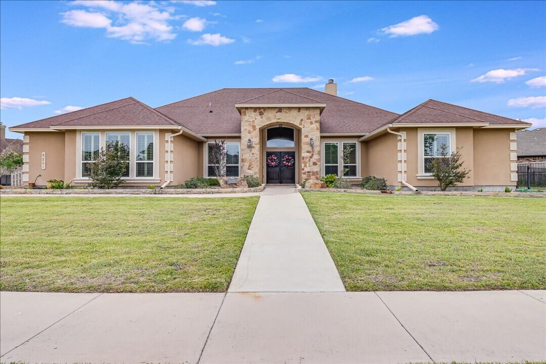6241 Lago Vista Dr in Corpus Christi, TX - Building Photo