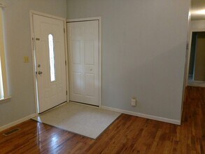 2063 Champagne Dr in Ann Arbor, MI - Building Photo - Building Photo