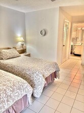 19 Golfs Edge in West Palm Beach, FL - Foto de edificio - Building Photo