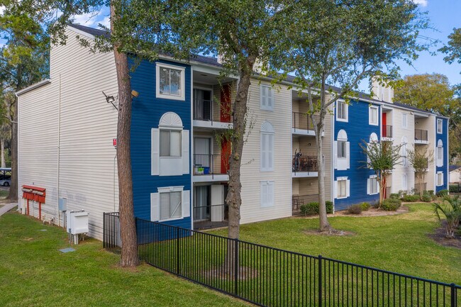 910 Apartment Homes photo'