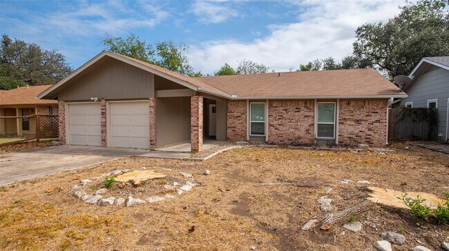 11611 Elk Park Trail in Austin, TX - Foto de edificio - Building Photo