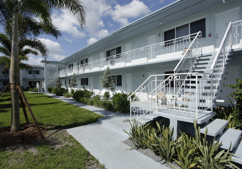 Waterview Apartments in North Miami, FL - Building Photo