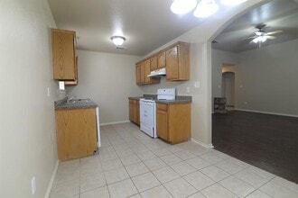 2419 Talco Dr in Dallas, TX - Building Photo - Building Photo