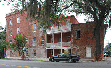 201 E York St in Savannah, GA - Building Photo - Building Photo