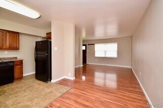 511 N 5th St in Desoto, MO - Foto de edificio - Building Photo