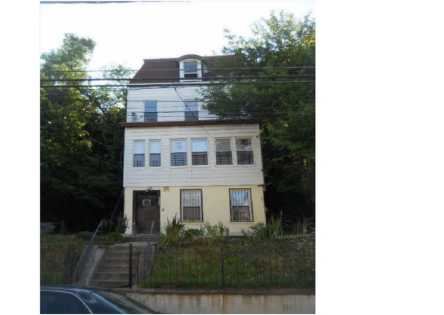 366 Warburton Ave in Yonkers, NY - Foto de edificio