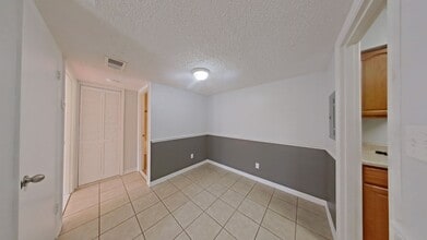 425 Wymore Rd in Altamonte Springs, FL - Building Photo - Building Photo