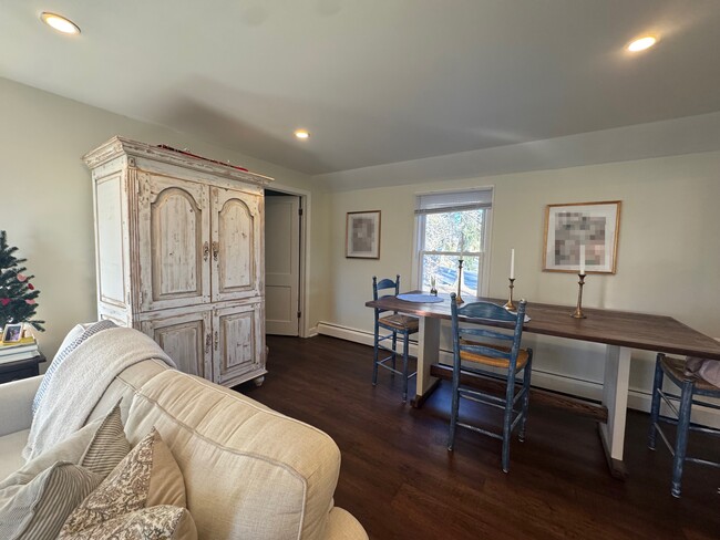 257 E Rutland Rd in Milford, CT - Building Photo - Building Photo
