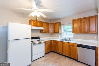 3172 Humphries Dr SE in Atlanta, GA - Building Photo - Building Photo