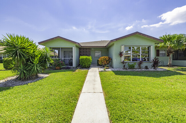 1766 Lakefront Blvd in Fort Pierce, FL - Building Photo - Building Photo