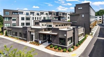 277 Clifton St SE, Unit 001-111 in Atlanta, GA - Building Photo
