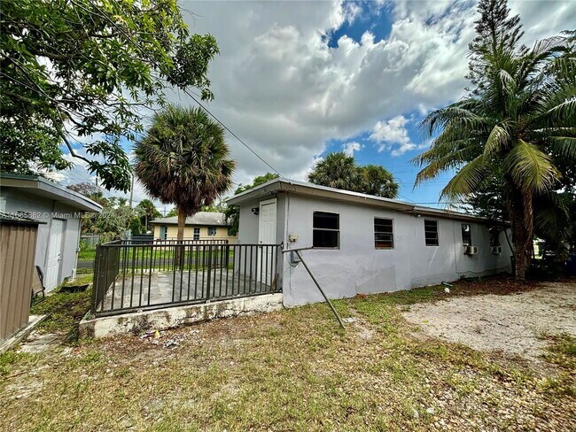 729 NW 19th St in Fort Lauderdale, FL - Building Photo - Building Photo