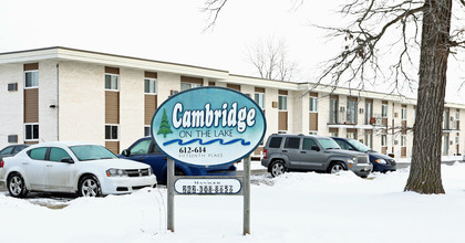 Cambridge On The Lake in Kenosha, WI - Building Photo - Building Photo