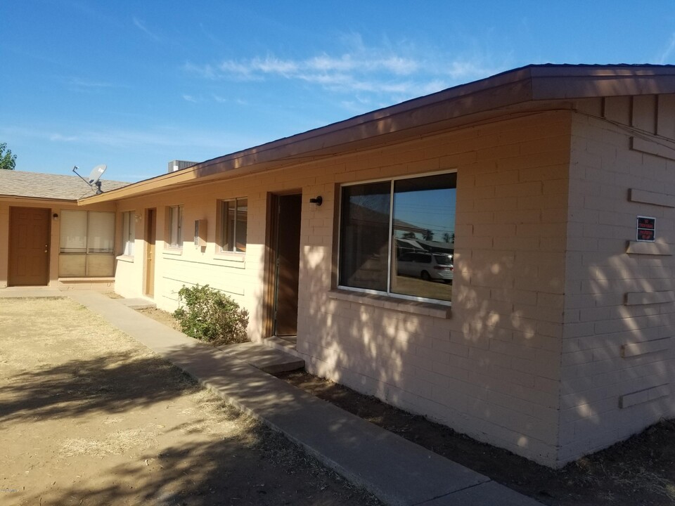 5936 W Crestwood Way in Glendale, AZ - Building Photo