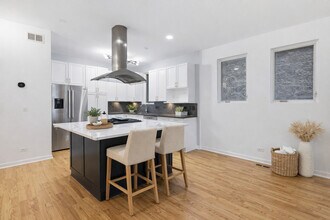 1234 N Noble St in Chicago, IL - Building Photo - Building Photo