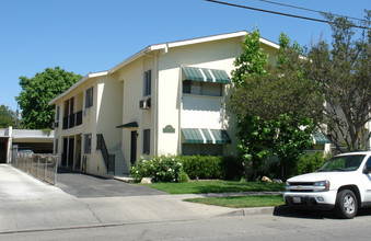 7418 Canby Ave in Reseda, CA - Building Photo - Building Photo