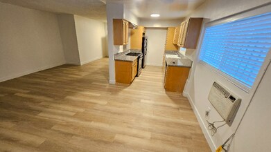 1130 N Fuller Ave in West Hollywood, CA - Foto de edificio - Building Photo