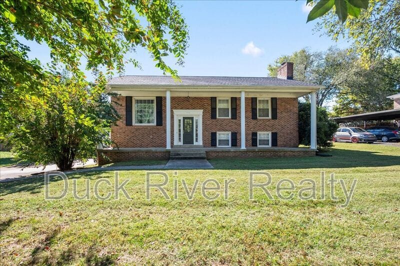 209 Hampton Rd in Columbia, TN - Building Photo