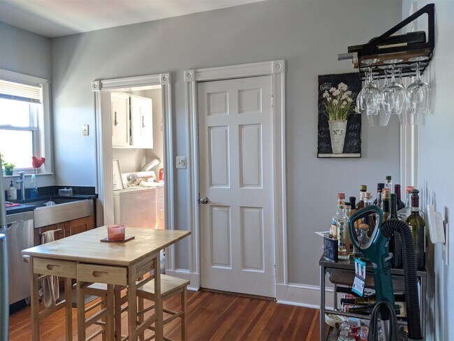 41 Belknap St, Unit 2 in Somerville, MA - Foto de edificio - Building Photo
