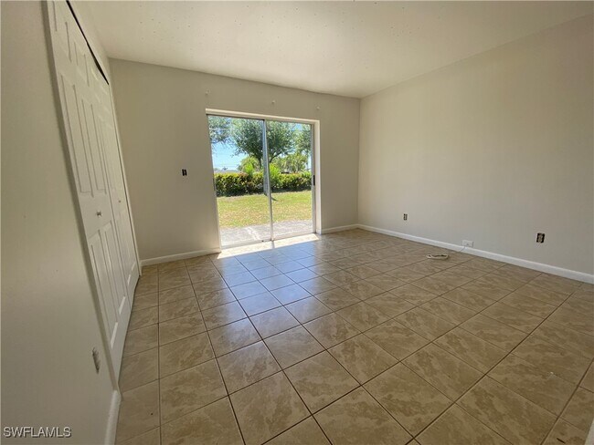 property at 3225 SW Santa Barbara Pl