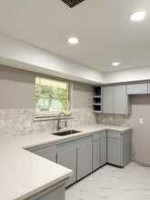 17903 Wild Oak Dr in Houston, TX - Building Photo - Building Photo