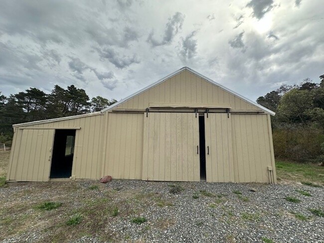 24190 Carpenterville Rd in Gold Beach, OR - Building Photo - Building Photo