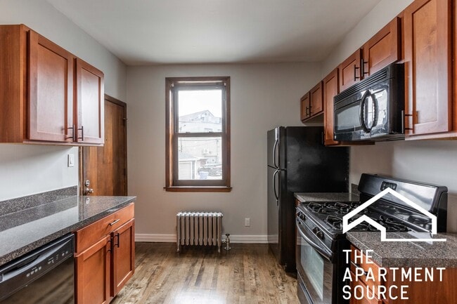 3823 N Drake Ave, Unit 1 in Chicago, IL - Foto de edificio - Building Photo