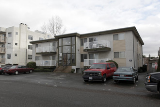 Patricia Apartments in Seattle, WA - Foto de edificio - Building Photo