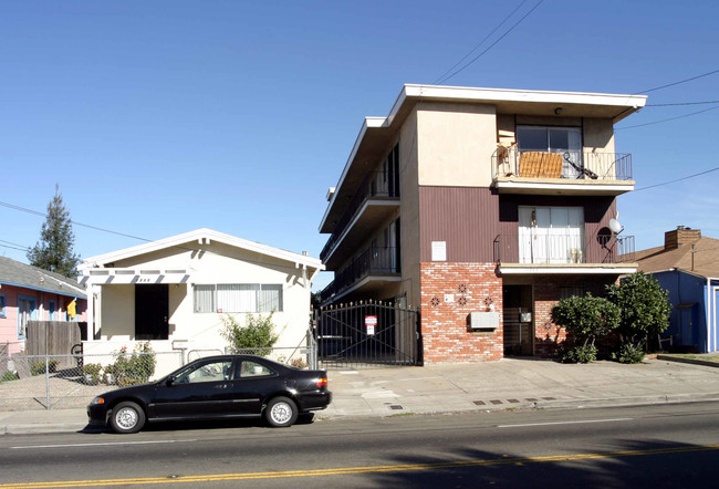 1245-1247 Ashby Ave in Berkeley, CA - Building Photo - Building Photo