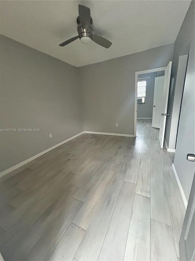 1720 NW 1st Pl in Miami, FL - Foto de edificio - Building Photo