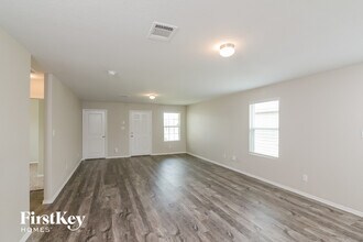 8602 Segura Wy in San Antonio, TX - Building Photo - Building Photo