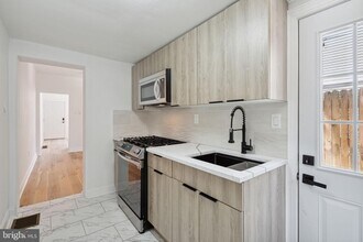 7 E Oxford St in Philadelphia, PA - Building Photo - Building Photo