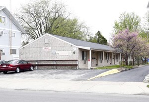 345 E Lincoln St in Findlay, OH - Building Photo