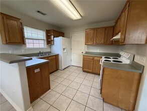 3905 SW Carriageway Ave in Bentonville, AR - Building Photo - Building Photo