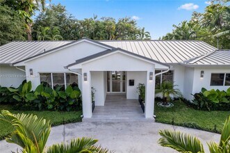 3500 E Glencoe St in Miami, FL - Building Photo - Building Photo