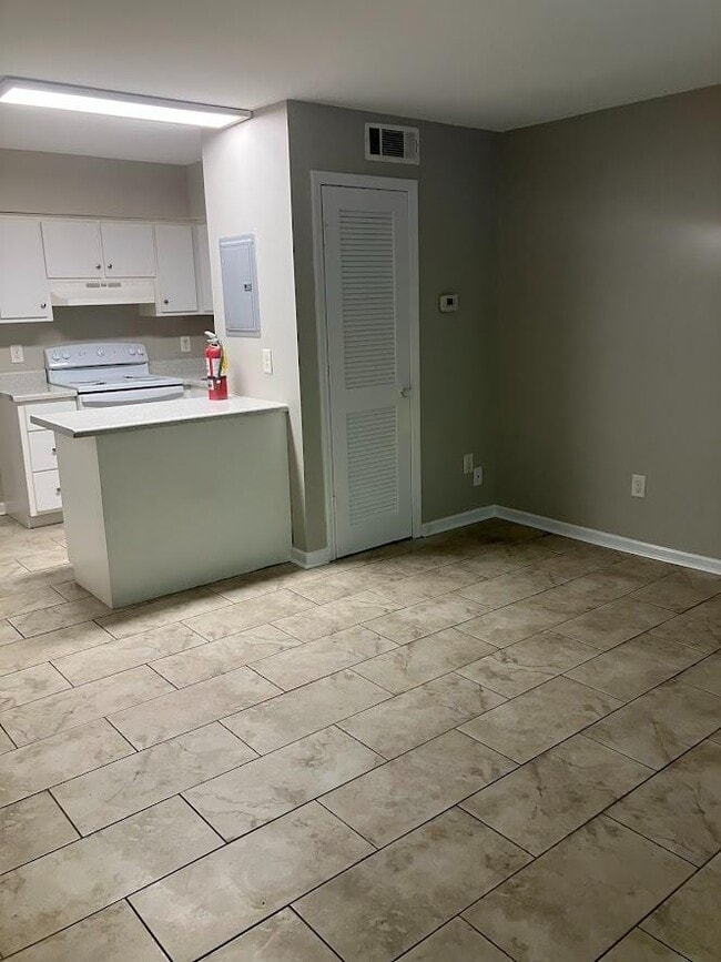 241 Riley Ave in Macon, GA - Building Photo - Building Photo