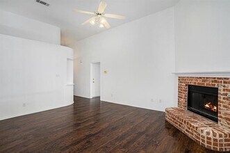 4712 Shorewood Dr in Arlington, TX - Building Photo - Building Photo