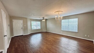 8851 Kestrel Oak in Converse, TX - Building Photo - Building Photo