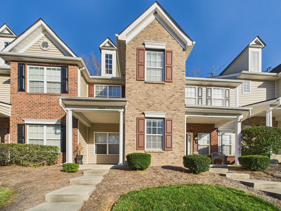 8468 Summerglen Creek in Charlotte, NC - Building Photo