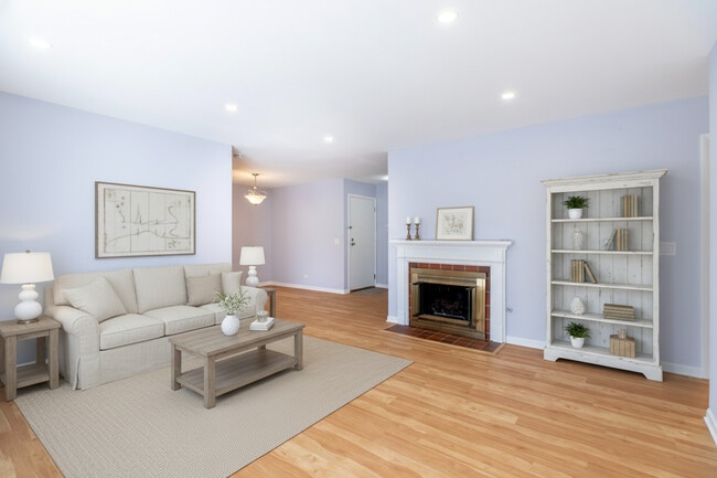 49 Stanton Ct in Schaumburg, IL - Building Photo - Building Photo